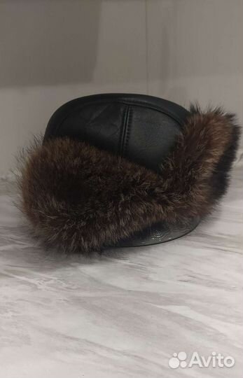 Мужская шапка енот мех