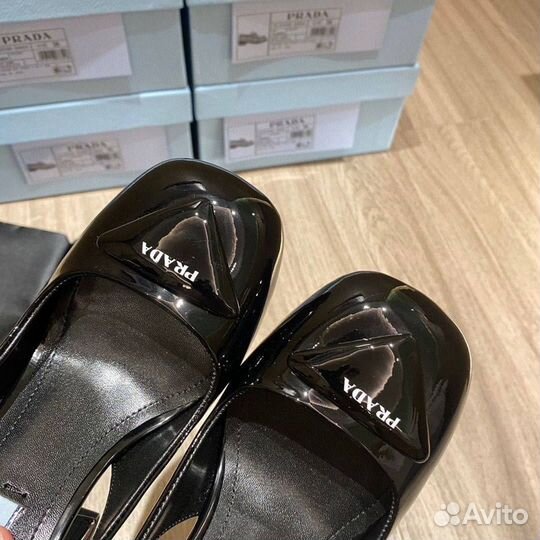 Туфли женские Prada