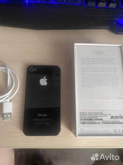Телефон iPhone 4s