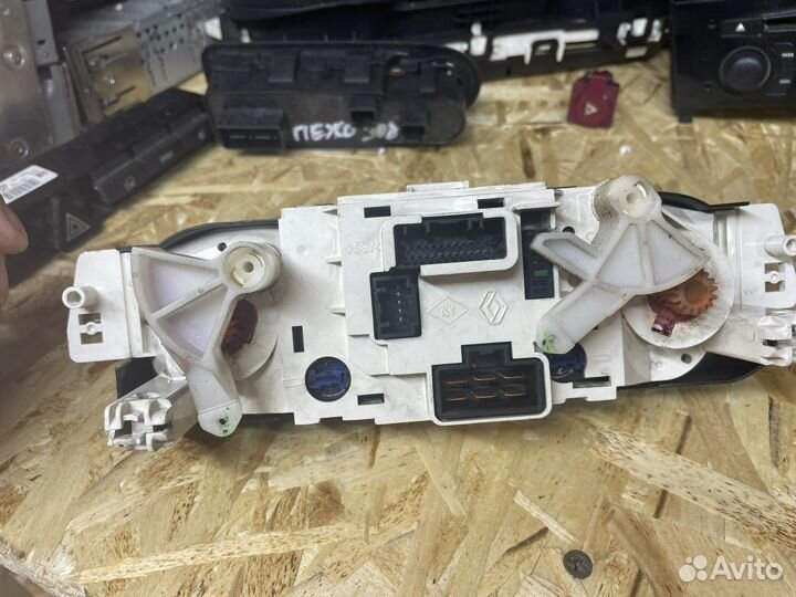 Блок управления климатом renault fluence