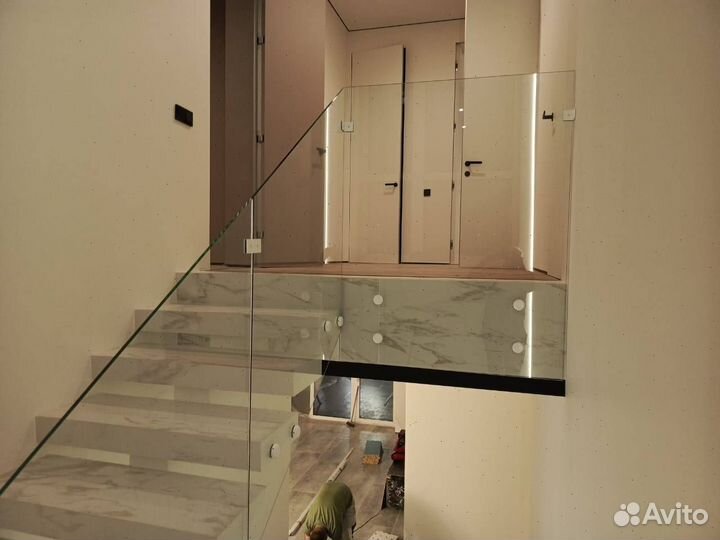 Перила для лестниц из стекла