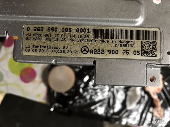 Монитор в панель приборов Мерседес W222 бензин