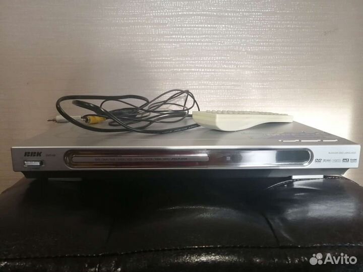 DVD плеер с коллекцией дисков
