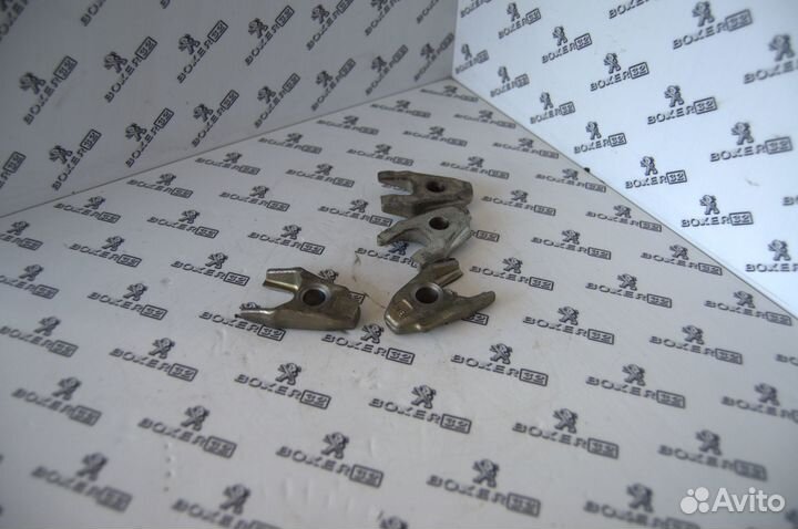 Крепление топливной форсунки Master3