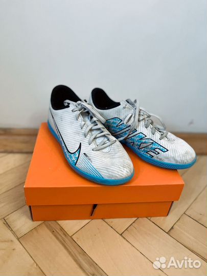 Футзалки найк