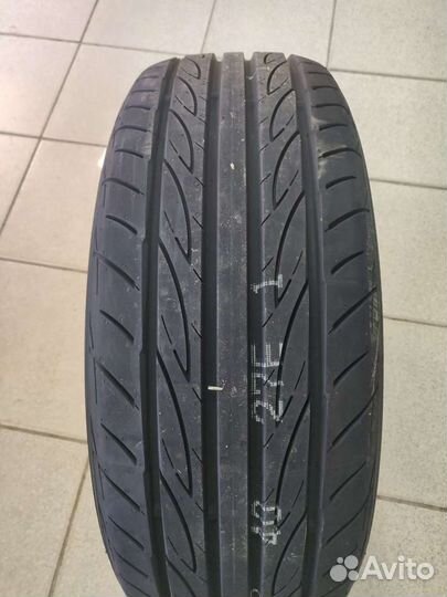 Yokohama Advan Fleva V701 195/55 R16