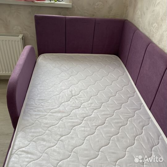 Детская подрастковая мягкая кровать со спинками