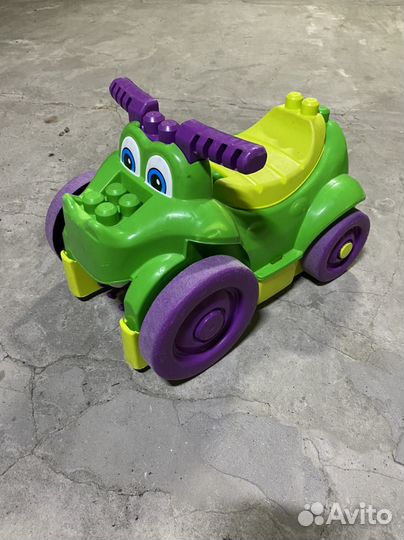 Детская машинка толокар
