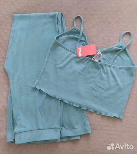 Костюм женский