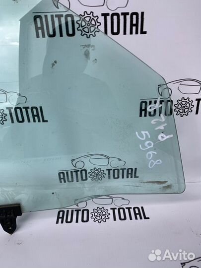 Стекло двери переднее правое Nissan Primera P12