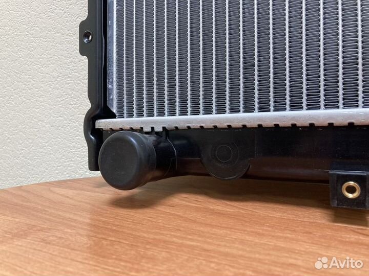 Радиатор охлаждения Киа Спортаж 93- МКПП