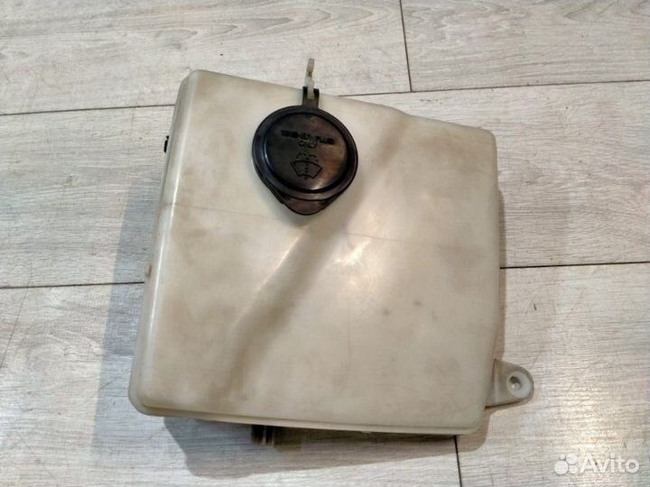 Бачок омывателя Toyota Mark Ii GX90 1GFE 1995.09