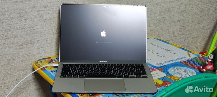 Apple MacBook air 13 2020 m1 8gb 256