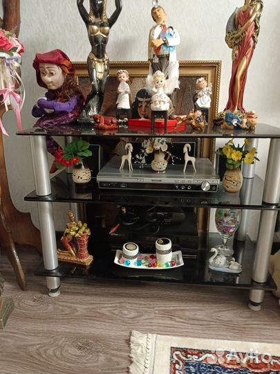 Стеклянная тумба