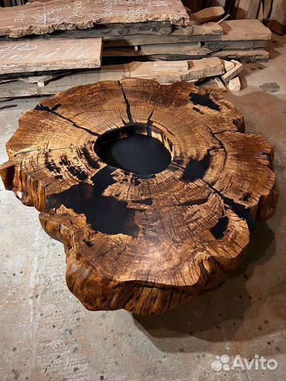 Журнальный стол из спила 600-летнего дуба