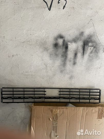 Решетка бампера под датчик Фольксваген т6