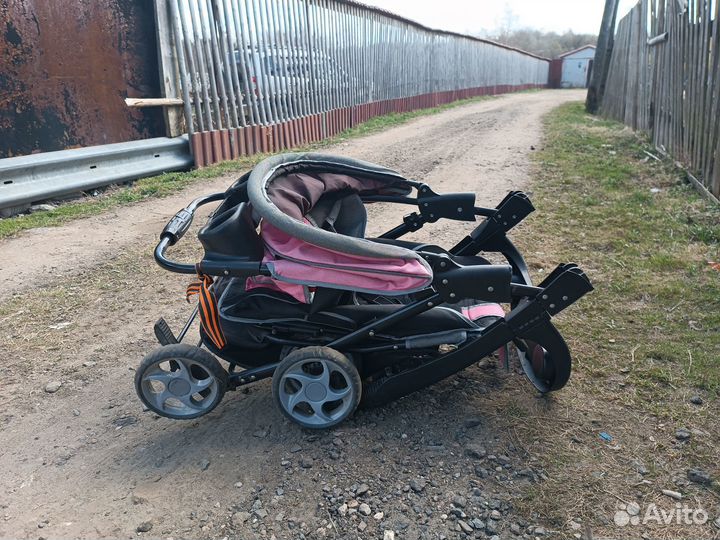 Прогулочная коляска