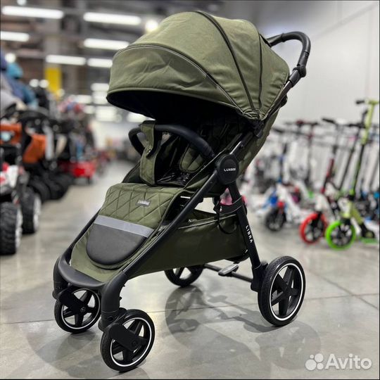 Детская прогулочная коляска Luxmom