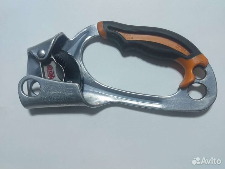 Карабины для альпинизма