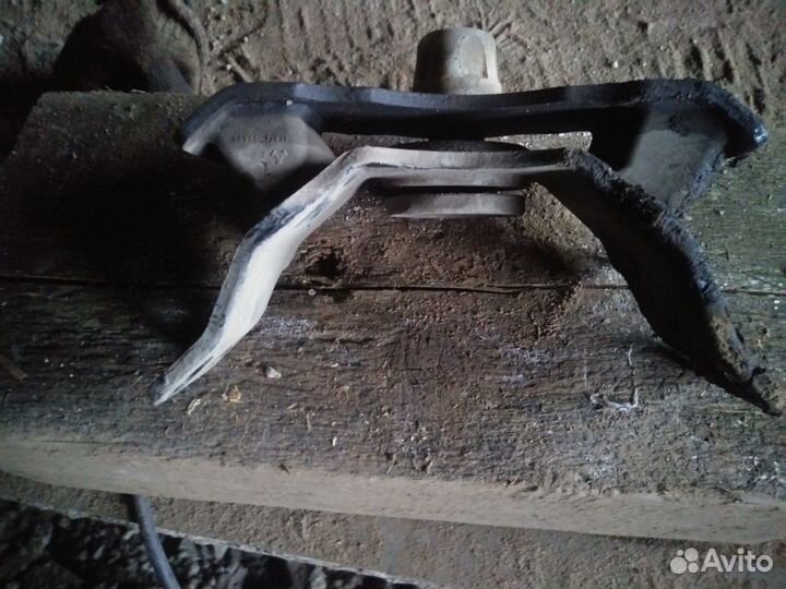 Опоры подушки двигателя и кпп прадо 150