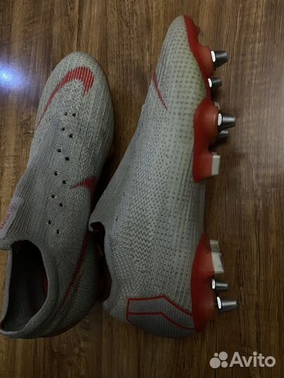 Mercurial nike grip insole technology