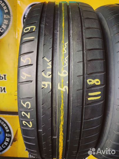 Michelin Pilot Sport 4 225/45 R19 96W