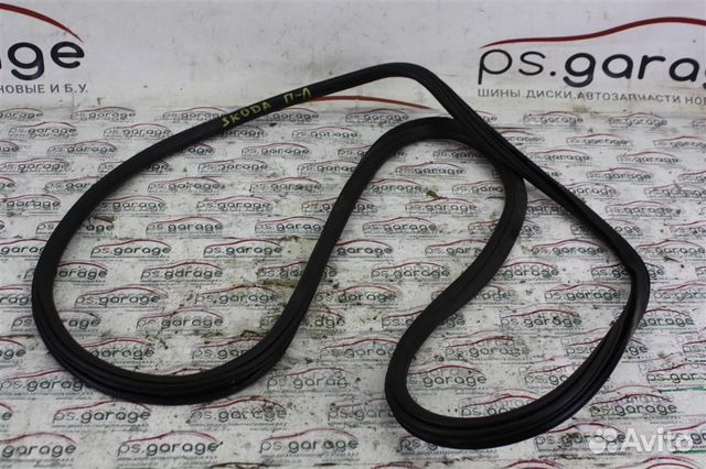 Уплотнитель кузова передней двери Skoda Octavia