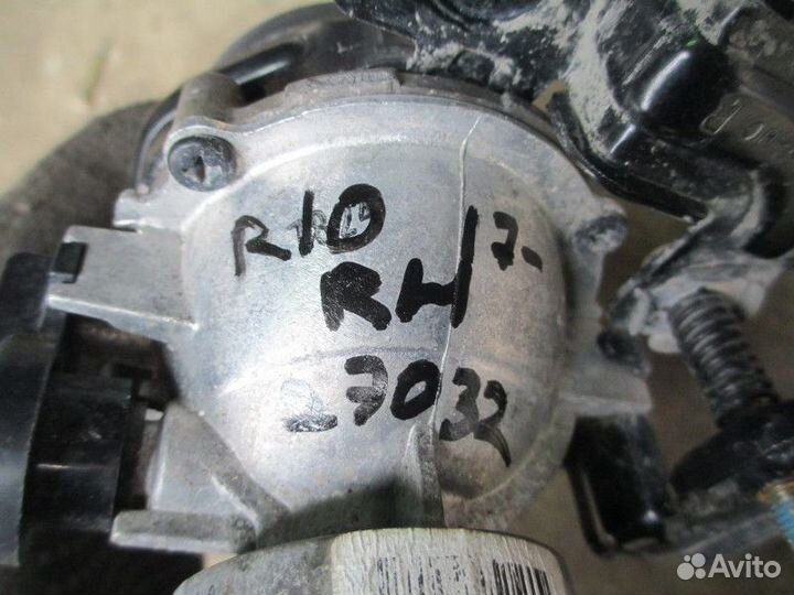 Фара противотуманная правая Kia RIO 2017 (92202H90