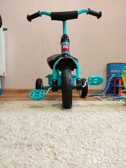 Трехколесный велосипед