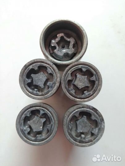 Болты,секретки VW Tiguan