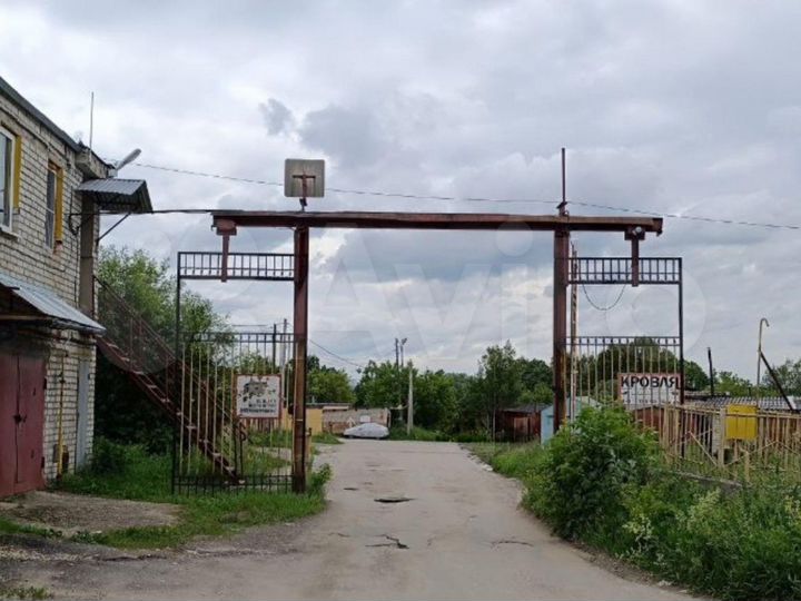 Гараж, > 30 м²