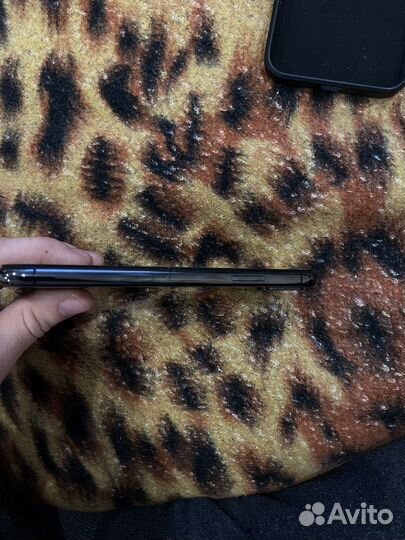 iPhone X, 64 ГБ
