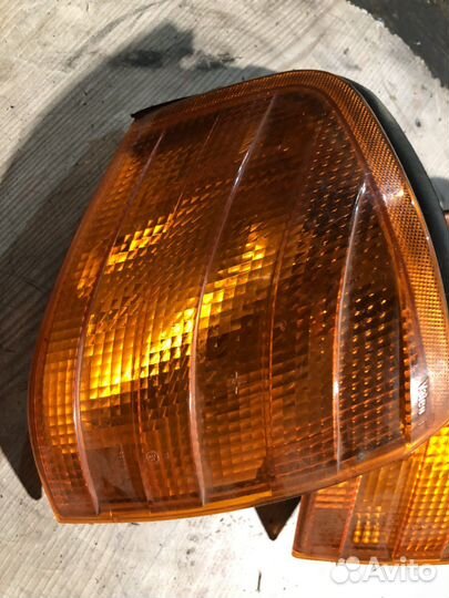 Указатель поворота Mercedes W202 передний правый