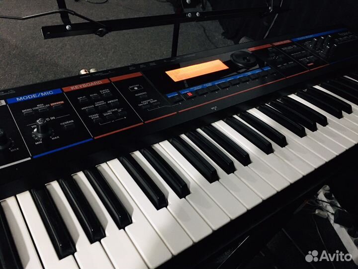 Синтезатор Roland Juno-Di