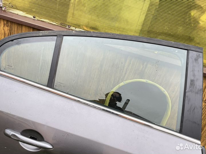 Дверь renault fluence