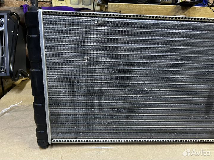 Радиатор охлаждения с вентилятором Niva Travel