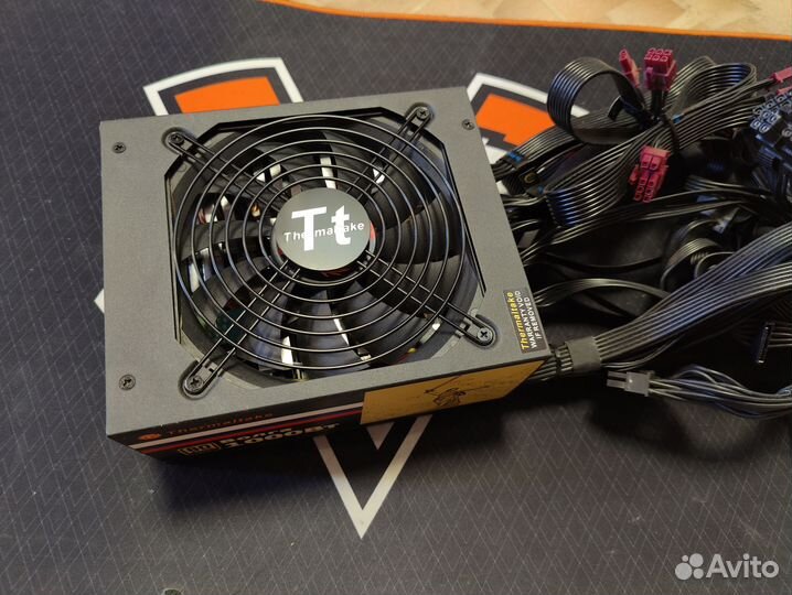 Блок питания Termaltake 1000w 80Plus Gold