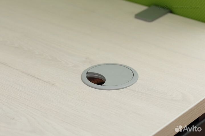 Стол-бенч двойной с опорным шкафом-купе Metal syst