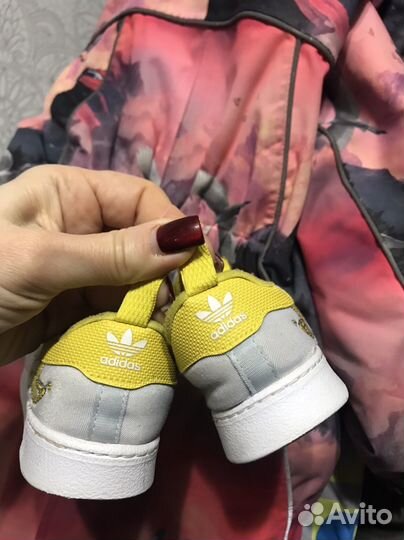 Кроссовки детские adidas 25