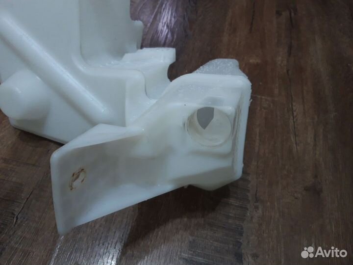 Бачок омывателя на volkswagen траспортер т5