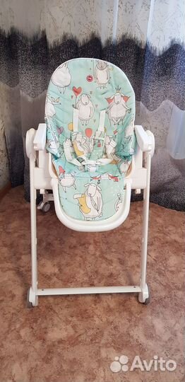 Детский стульчик для кормления Happy Baby Basic