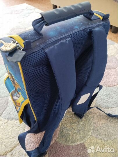 Школьный рюкзак для мальчика и девочки