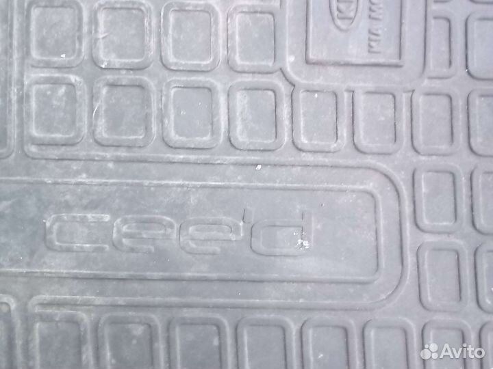 Автомобильные коврики резиновые