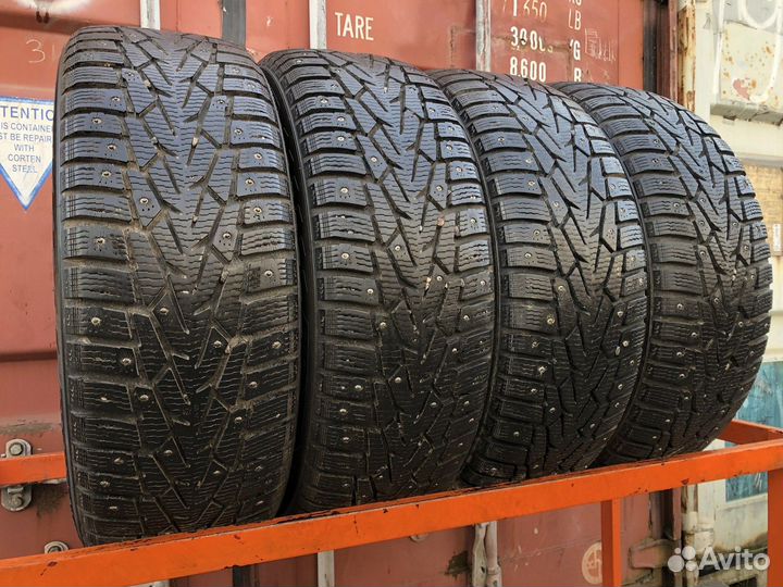 Nokian Tyres Hakkapeliitta 7 SUV 215/65 R16