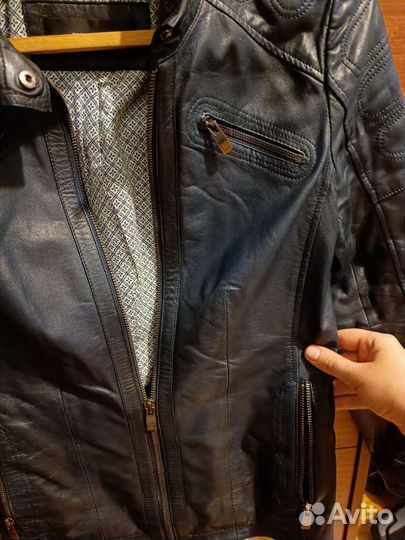 Кожаная куртка Toto