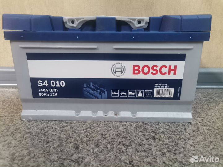Аккумулятор Bosch S4 010 (740A / 80Ah)