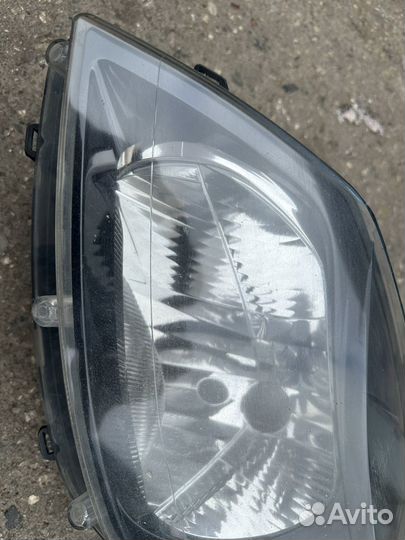 Передняя левая фара рено сандеро