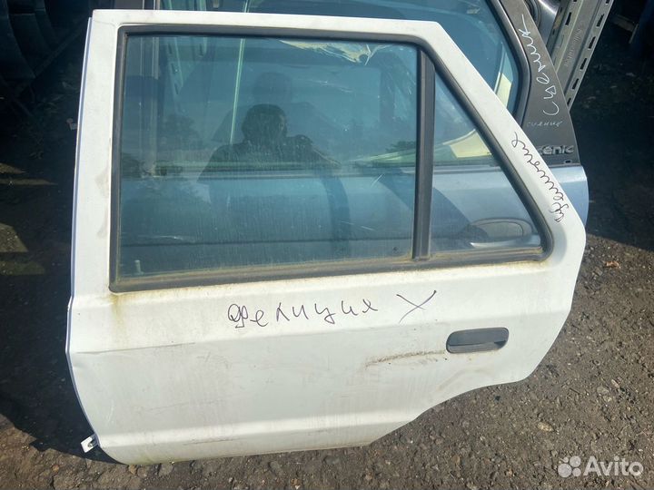 Дверь задняя левая Шкода Фелиция