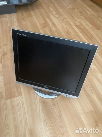 Монитор LG Flatron L1720B