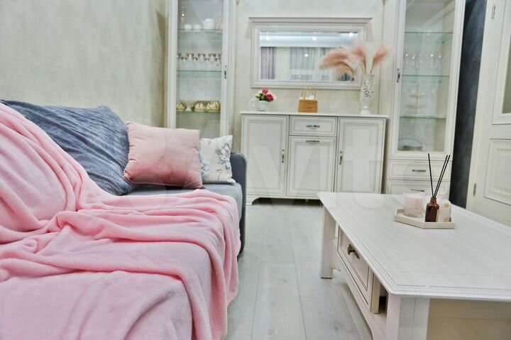 2-к. квартира, 54 м², 4/14 эт.